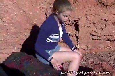 Little April - Outdoor Camp And Fingering 6 Min - upornia