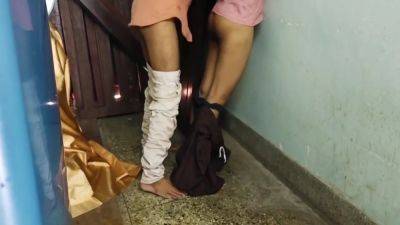 18 Years In Indian Virgin School Girl Ki First Time Fucking Video - desi-porntube.com - India