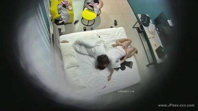 Hackers use the camera to remote monitoring of a lover's home life.597 - hclips.com - China
