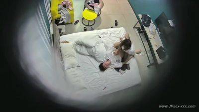 Hackers use the camera to remote monitoring of a lover's home life.597 - hclips.com - China
