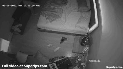 Ipcam American Teens Fuck In Their Parents Bed - voyeurhit.com - Usa