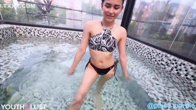 Spb Me Follo En Una Piscina De Medellin Hermosa Paisa - hotmovs.com