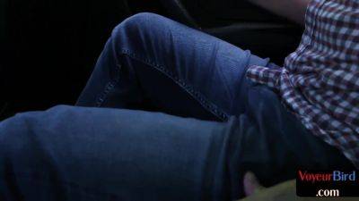 Voyeur in car teases BF who jerks on her sexy body outdoor - txxx.com - Britain