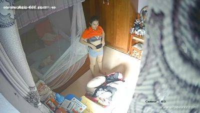 Hackers use the camera to remote monitoring of a lover's home life.598 - hotmovs.com - China