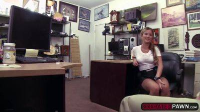 Intense Sex Action With A Pretty Babe In The Pawn Shop - hclips.com