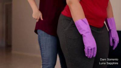 Angry Lesbian Humps The Big Ass Maid - upornia.com