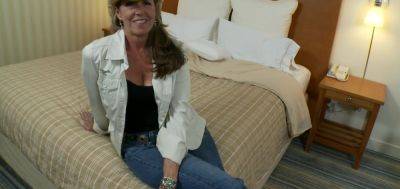 cougar - Sandy - 48 year old cowgirl cougar - inxxx.com