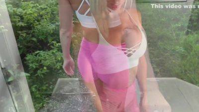 Sexy Jogger Walks By Flashes Her Tits And Gets Creampied - hclips.com