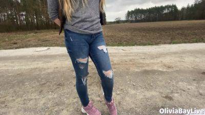 Busty Hitchhiker Fucks For A Ride 10 Min - hotmovs.com