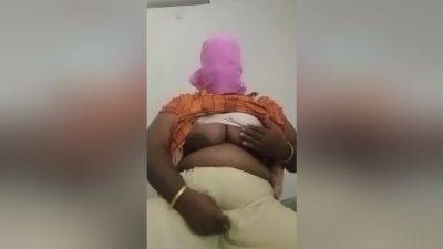 Indian Lady - Bedroom Dress Performance Videos - desi-porntube.com - India