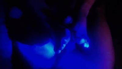 Delicious Footjob - hclips.com