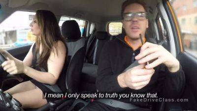 Threesome In Car - upornia.com