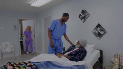 Slimthick Vic - Nurse With A Juicy Ass Gives A Healing Blowjob To A Black Man - Slimthick Vic - hotmovs.com