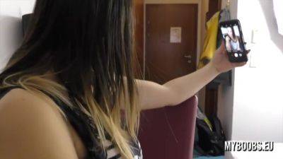 Talia Amanda Make Selfie By Her Mobile Phone - MyBoobs - hotmovs.com