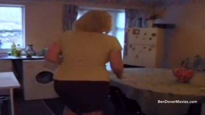 Very Horny Housewife Julie - hotmovs.com