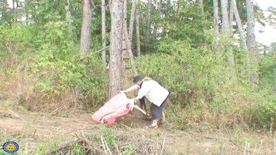 Watch Granny Getting Pound In The Wood - upornia.com