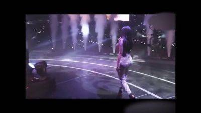 Bratty Nicki Minaj shows off her hot solo skills with a hot babe - sexu.com