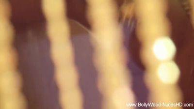 Dancing Her Beauty Solo In India - desi-porntube.com - India