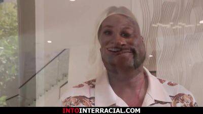Petite blonde sales rep give black client special of the day - hotmovs.com