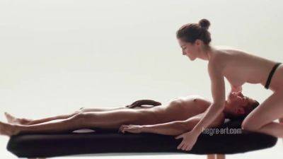 Erotic Massage Amazing Oiled Body - videomanysex.com