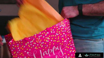 NURU MASSAGE - Hottie Aidra Fox Has Special Gift For Her Stepdad Who Is Something Wet And Slippery - txxx.com