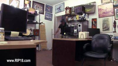 Super Amateur Princess In Secret Voyeur Place - hotmovs.com