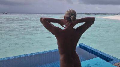 Holidays In The Maldives - hclips.com