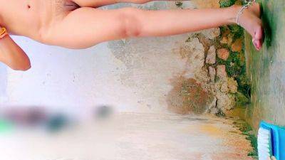 M A - Indian Mms Young School Girl Standin Pee And Hot Bath Viral Vidoe Sexy Dress - desi-porntube.com - India