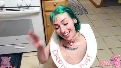 Nasty Tinder Piss Whore Guzzles Piss From Her Own Ass - videomanysex.com