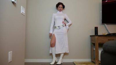 Princess Leia And Ashley Alban In The Enslavement Of Part I - upornia.com
