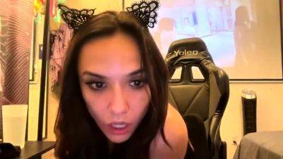 Slutty sister on webcam bating - drtuber.com
