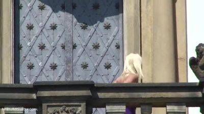 Hot Blonde Micha Public - upornia.com