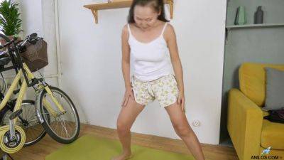 Lira Kissy In Yoga And Masturbation - hotmovs.com