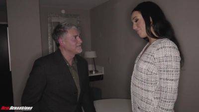 Wants Him Performing Harder At Workl With Dre Delevingne - hotmovs.com