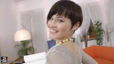 Skinny Girl With Gaping Anus - upornia.com