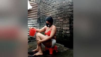 18 Years - My Stepsister Make Her Bath Video. Beautiful Bangladeshi Girl Big Boobs Mature Shower With Full - desi-porntube.com - India