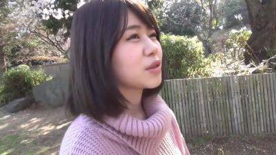 Coed Japanese Girl Cums From Toying Her Slit On Fron - videomanysex.com - Japan