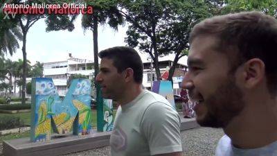 New Showing How To Pick Up Hot Girls In Public To My Colombian Friend Watch Full Video Of 40 Minutes Rapidgator.net Streamvid.net - Antonio Mallorca - hclips.com - Colombia