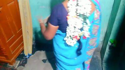 Tamil Aunty House Owner Romance - hclips.com - India