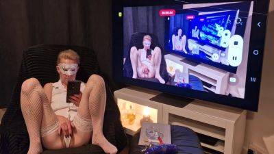 I Watch Porn On My Phone And Massage My Vagina - upornia.com - Poland
