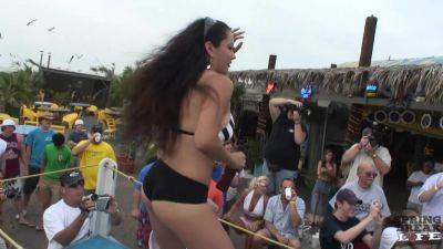 Skin - Bikini Contest - Skin to Win - hotmovs.com