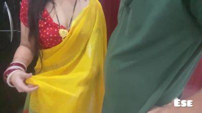 Bhabhi Ne Karwachauth Ke Liye Secret Mehndi Lagwaai - hclips.com - India