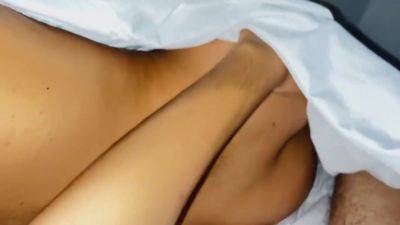 My Stepsister Lets Me Stay In Her Bed And I Cant Resist - hclips.com