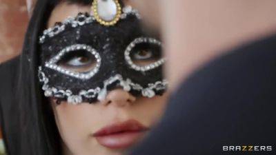 Lola Bellucci And Dark Fantasy In Pussy Of - upornia.com