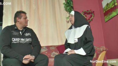 German Nun Fucked By The Pastor In Church - hclips.com - Germany