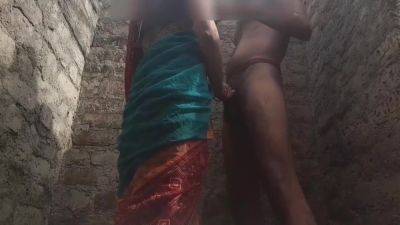 Desi India - Desi Indian Bhabhi Bathroom Sex-viral Video - desi-porntube.com - India