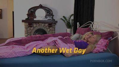 Another Wet day with Sweet Cat,Puppy,Goldie G by VIPissy - PissVids - hotmovs.com