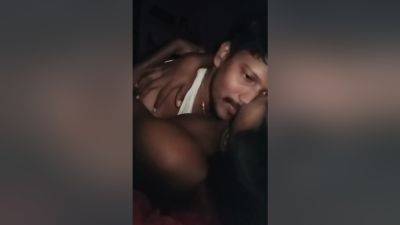 Indian Wife Big Boobs Kissing Ass - desi-porntube.com - India