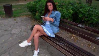 Great Quick Blowjob In The Park With Cu With Luna Roulette - upornia.com