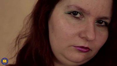 Curvy MILF with big tits pleasuring herself in HD - porntry.com